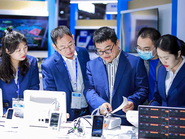 2Periodmed unveils brand-new medical products at the 2024 Shanghai CMEF