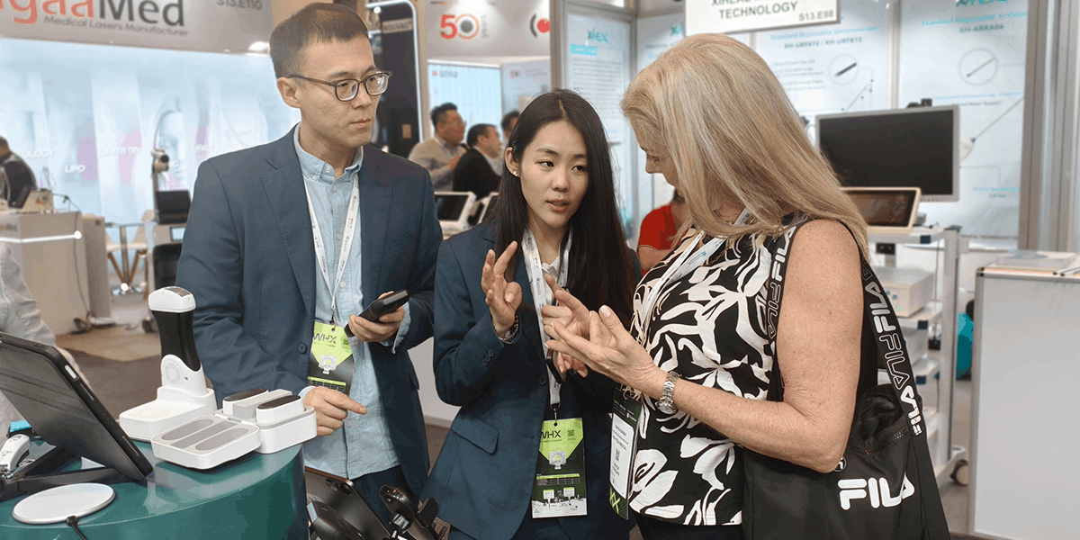 Periodmed usg sales team with customer